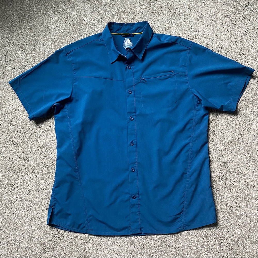 🎉Eddie Bauer First Ascent SS Button Down Shirt, Men's LG, Ocean Blue